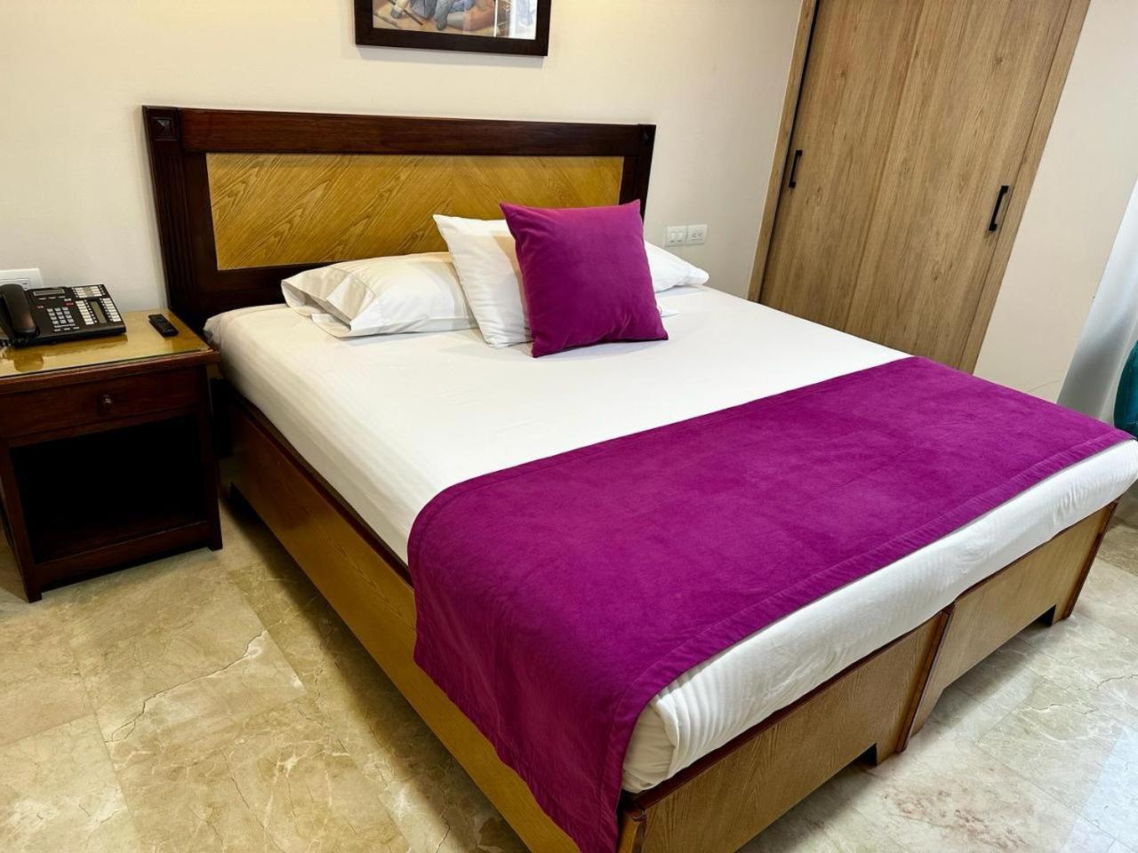 Hotel San Pedro Del Fuerte Medellin Bagian luar foto