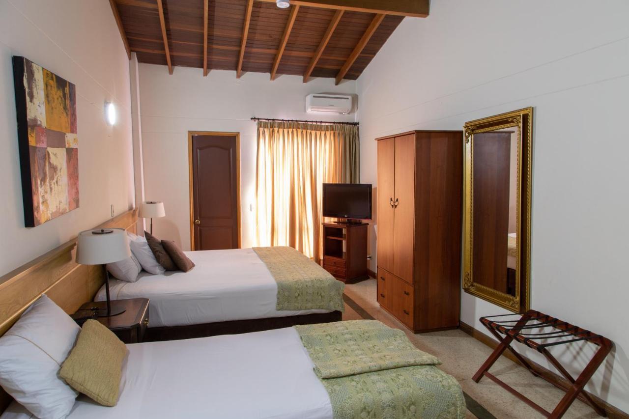 Hotel San Pedro Del Fuerte Medellin Bagian luar foto